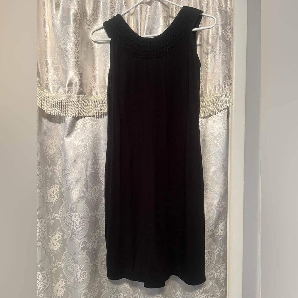 Tommy Bahama Black Sleeveless Knit Shift Dress